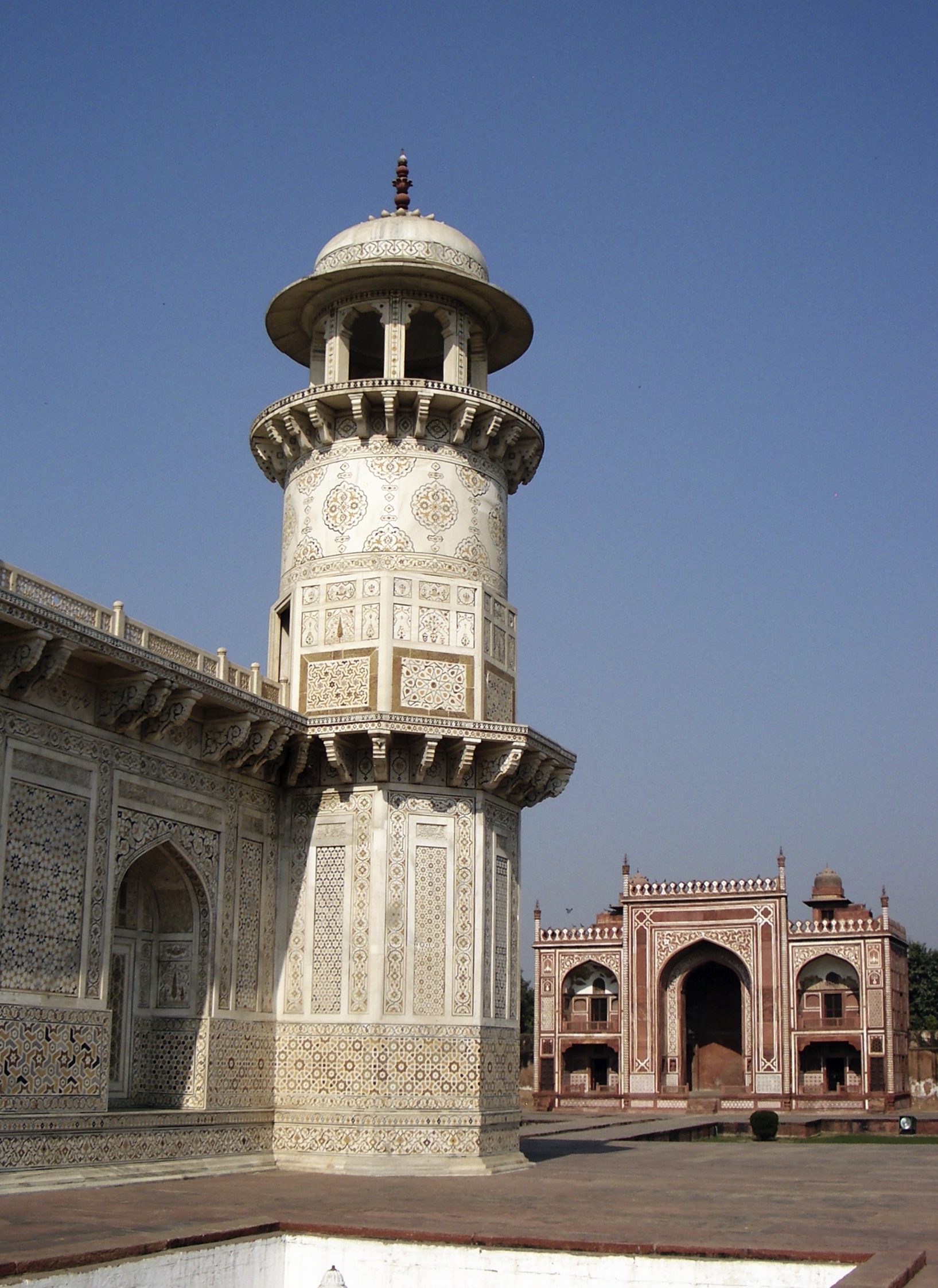 Tomb of Itimad al-Dawla