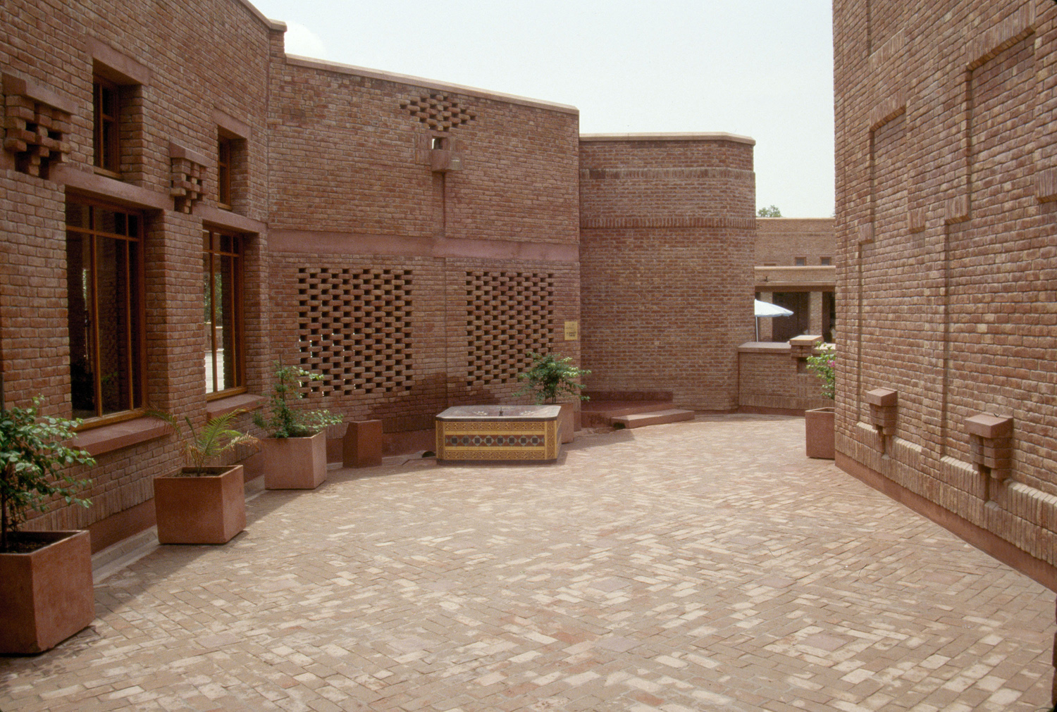 Best Lodging in Faisalabad Pakistan (with Prices)
