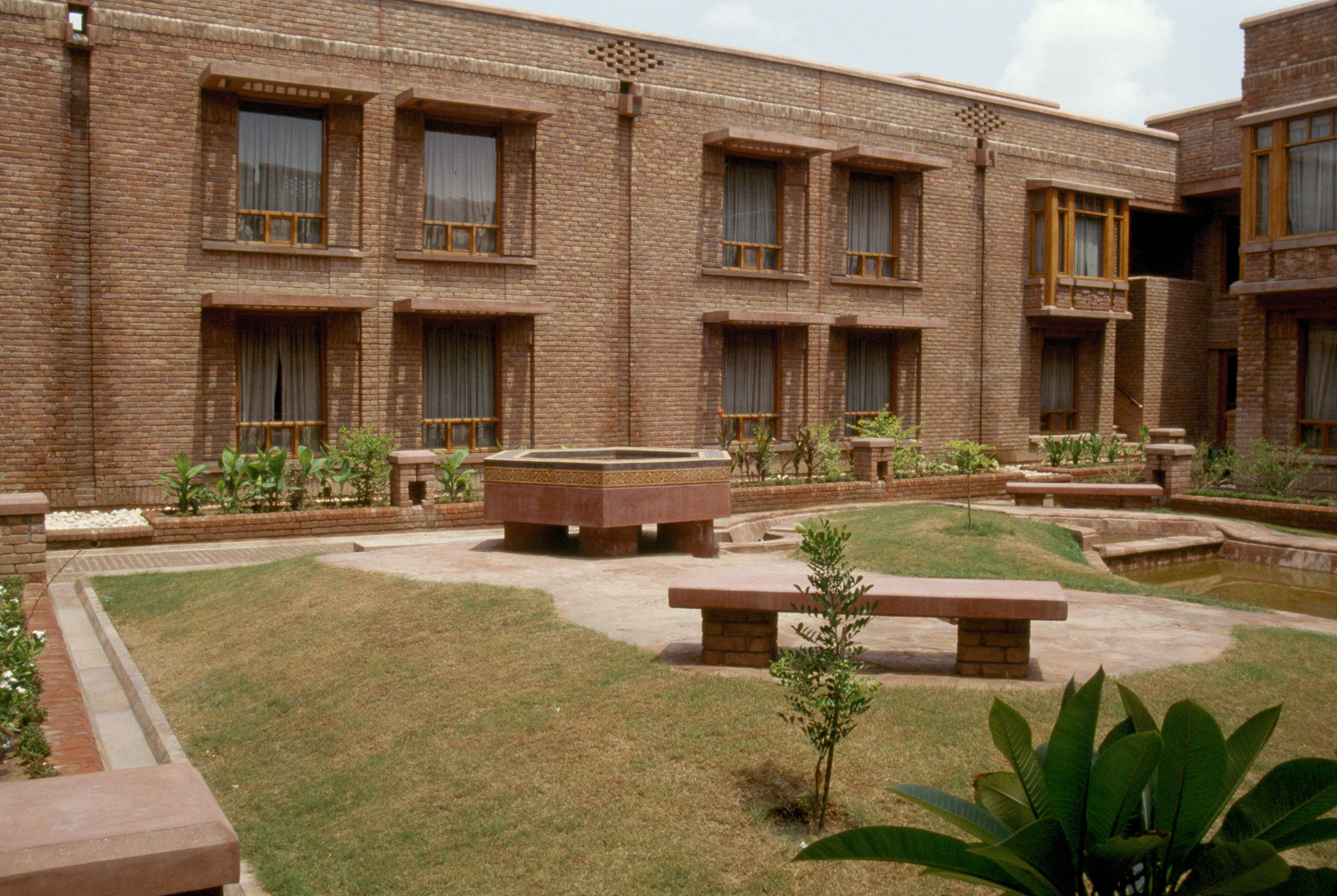 Best hotel for dating in faisalabad